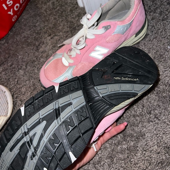 Pink USA new balance sneakers size 8/8.5 - Picture 2 of 5